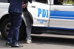 Detenido habría amenazado a dueño de una hostal y roto un vidrio