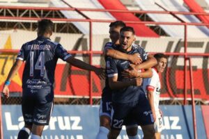 Magallánicos Leiva, Fuenzalida y Lauler logran el ascenso a Primera División junto a Melipilla