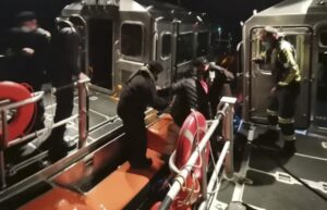 Evacuan a paciente en estado grave desde Puerto Edén hasta Puerto Natales