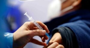 90% de los vacunados con Coronavac generó anticuerpos tras la segunda dosis según estudio chileno