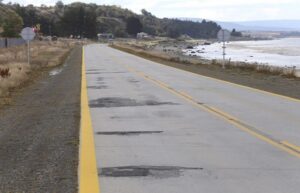 Director de Vialidad se defiende de críticas y asegura que daños afectan solo a 16 kms de pavimentos