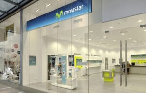 Corte de internet de Movistar provocó caos matinal y suspensión de clases online en Magallanes