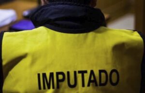 Tribunal condena a dos personas que robaron espejo retrovisor de 300 mil pesos