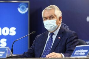 Chile nuevamente tiene cerca de 6 mil contagios de covid en 24 horas y casos activos superan 32 mil