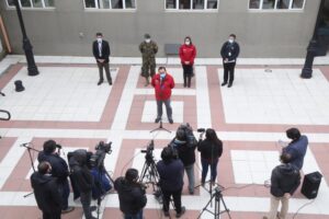 A un año del primer contagio: autoridades llaman a la población a no relajar medidas en Fase 3