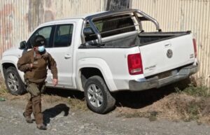 Encuentran vehículo robado a un costado de la capilla incendiada de Río Seco