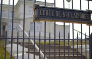 Corte acoge recurso de amparo de dominicana y revoca su orden de expulsión