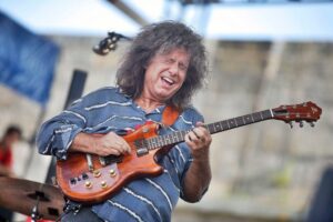 Pat Metheny reagenda sus shows en Chile