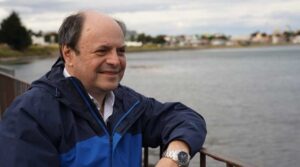 Propuesta de candidato a constituyente busca dar mayores atribuciones a las comunas