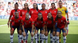 Chile sale a buscar los tres primeros puntos en la ida del repechaje frente a Camerún