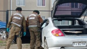 Encuentran auto robado frente a condominio San Ignacio