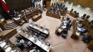 Senadores de oposición piden a Piñera dejar el TC y promulgar tercer retiro aprobado en el Congreso