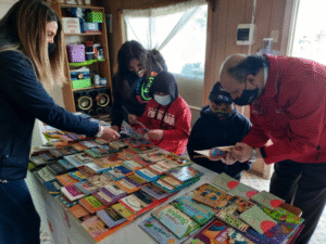 Oficina de Protección de los Derechos del Niño sigue entregando libros en la comuna