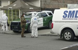 Encuentran a hombre sin vida en plena calle Errázuriz