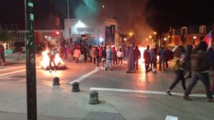 Arraigo para joven que habría lanzado piedras a carabineros