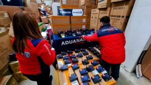 Propietario de tienda en Mall Chino pagará 150 mil pesos por vender productos sin autorización