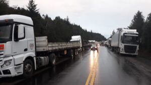 Argentina aceptó autorizar rutas alternativas para el tránsito Chile-Chile