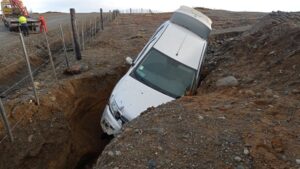 Encarcelan a tres asaltantes que huyeron con vehículo que volcó en Camino Andino