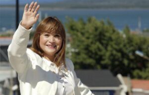 Antonieta Oyarzo logró un amplio triunfo en Puerto Natales
