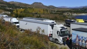 Termina piquete en Neuquén y camioneros chilenos comienzan a transitar libremente