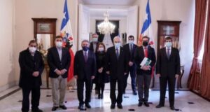 Gobierno compromete ayuda a municipios para paliar la crisis de 2020 y 
