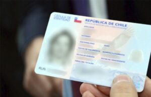 Las claves de la nueva ley que permite invertir el orden de los apellidos