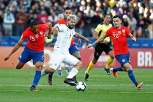 Segunda vuelta de gobernadores coincide con debut de La Roja en Copa América