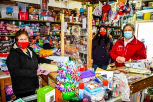 Difunden beneficios de la Red de Protección Social en sector comercial de Puerto Williams
