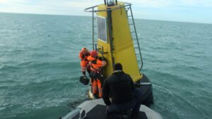 Armada realizó encendido de señales de emergencia en aguas magallánicas