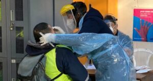 Baja en toma de exámenes PCR durante el fin de semana contribuyó  a la poca cantidad de casos detectados por parte de Salud