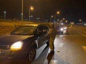 Mantienen arresto domiciliario para joven que habría embestido contra la Fuerza Aérea