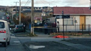 Hombre falleció en la vía pública por paro cardiaco