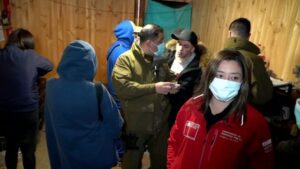 Intendencia se querella contra seis participantes de fiesta clandestina