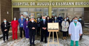 Entregan placa conmemorativa en homenaje a los trabajadores de la salud