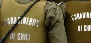 Sujeto habría amenazado con cuchillo a su pareja embarazada