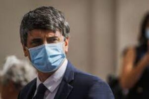 Andrés Couve: “Janssen es la quinta vacuna que se autoriza en nuestro país y además está probada en Chile”