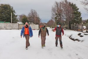 Conaf y Socorro Andino entregan recomendaciones para usuarios de reserva forestal