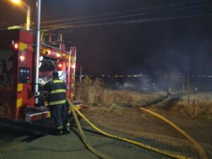 Investigan intencionalidad en incendio que destruyó vivienda abandonada