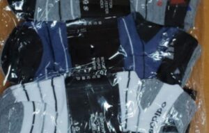 Mujer que ingresó a Magallanes con 108 pares de calcetines falsos pagará 210 mil