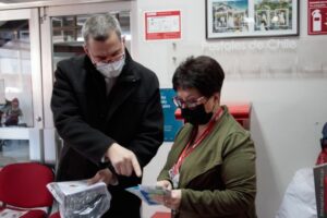 Niños magallánicos finalizan envío de 250 postales que conectarán con pares del País Vasco