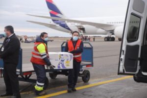 Llegaron a Magallanes 6 mil dosis de vacuna CanSino, la que requiere solo una inoculación