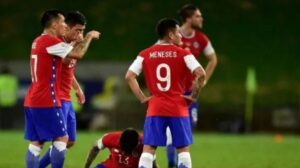 Chile sufrió con lesiones y terminó con 10 en cancha: pero logró rescatar un vital punto ante Uruguay
