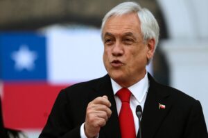 Mandatario envía mensaje a nuevos alcaldes y concejales que asumieron este lunes