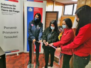 Ministra Karla Rubilar inaugura la nueva oficina de atención a personas indígenas en Porvenir