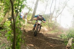 Ruy Barbosa terminó top ten en durísima carrera en medio de la montaña en Snowshoe