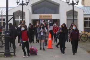 Magallanes podrá vacunar a menores entre 12 y 16 años tras aprobación de Pfizer