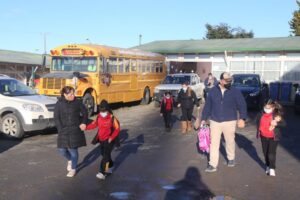 Escuela España y Fundación Integra se suman a la presencialidad en Punta Arenas