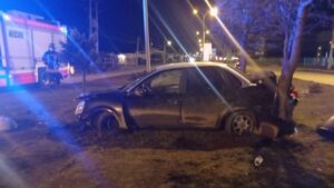 Sujeto agredió a Bomberos en medio de procedimiento de rescate vehicular