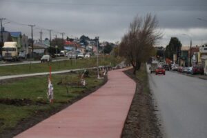 Ciclovía de Av Frei presenta un 92 por ciento de avance