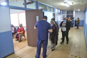 Más de 250 personas llegaron a la primera jornada de operativo de segundas dosis